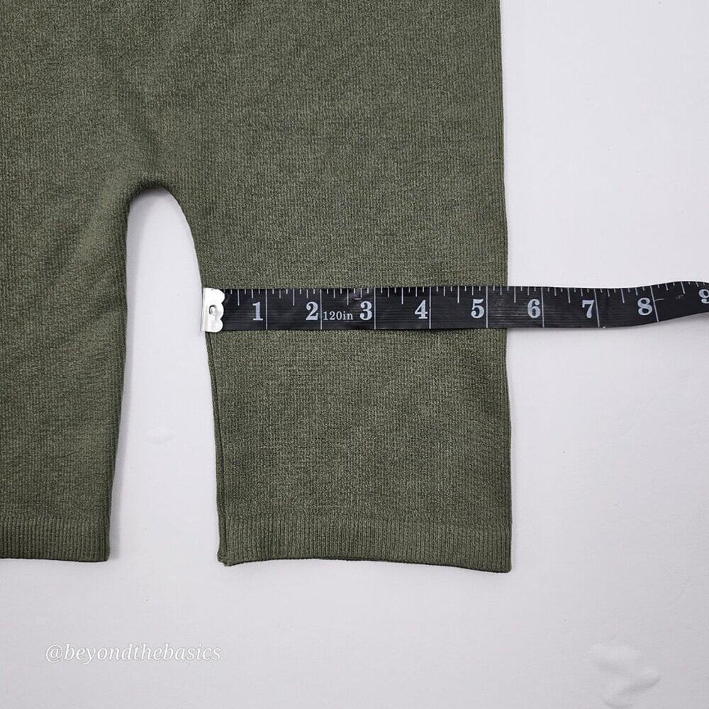 Bozzolo Women's Olive Green Ribbed Nylon Biker Shorts Size S/M - Picture 8 of 8
